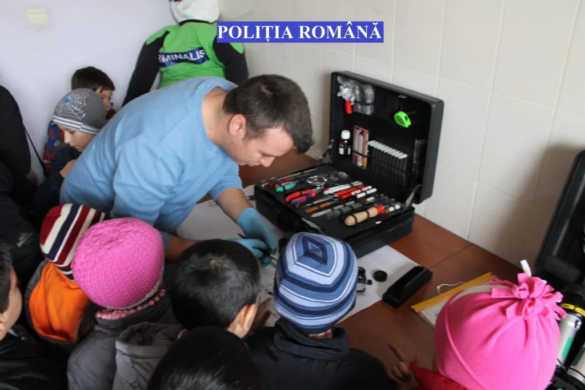 Elevii care vor ”să știe mai multe, să fie mai buni”, VIZITAȚI de polițiștii din cadrul IPJ Timiș FOTO