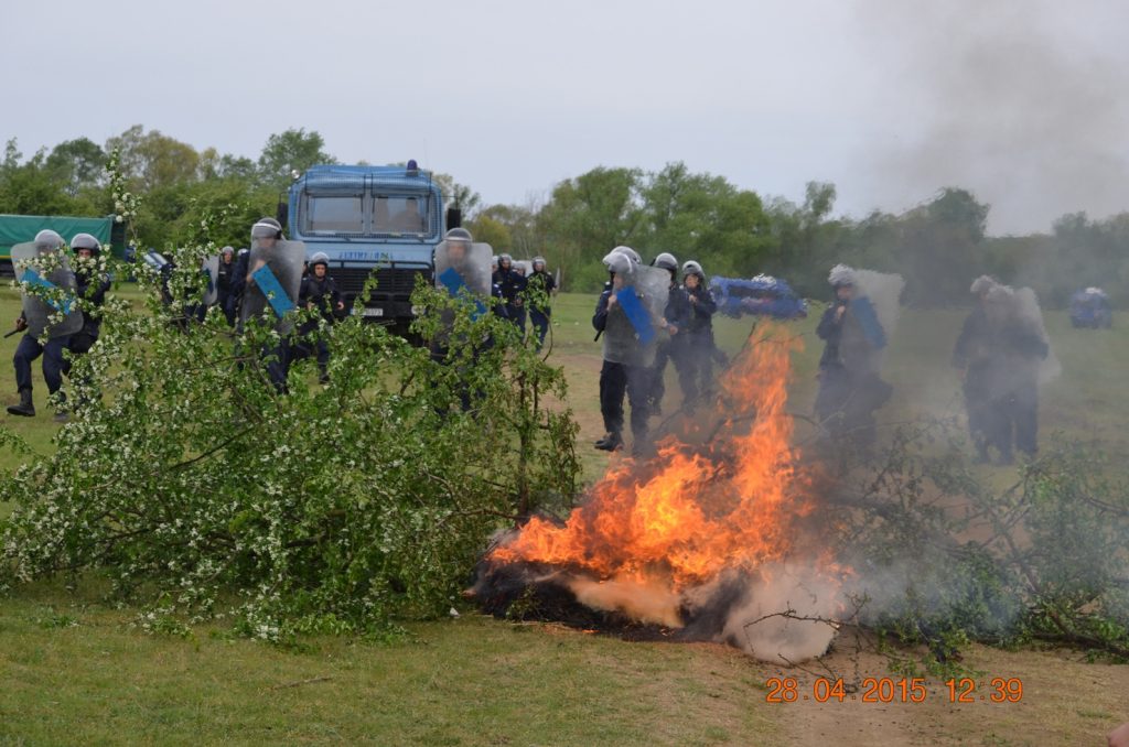 Jandarmii Grupării Mobile din Timişoara ”cantonament” draconic lângă Giroc 1 Jandarmii Grupării Mobile din Timişoara ”cantonament” draconic lângă Giroc 1