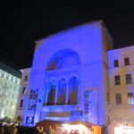 Opera-Romana-din-Timisoara-vopsita-in-albastru-de-Ziua-Internationala-a-Autismului-3