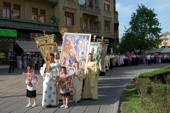 Pelerinajul Floriilor a avut loc sâmbătă seara, la Timișoara FOTO