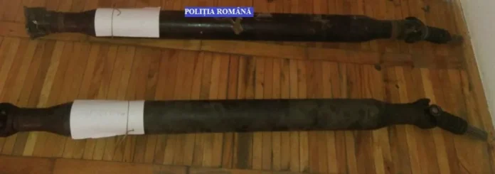 Au furat componente auto din patru județe, dar au fost CAPTURAȚI de polițiștii din Timișoara cardane auto jpg