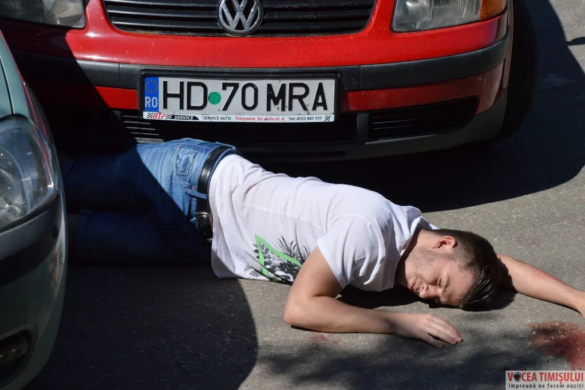 LOVIT de mașină chiar în momentul în care se urca la volan! Vezi un EXERCIȚIU de NOTA 10 pentru serviciile de urgență VIDEO