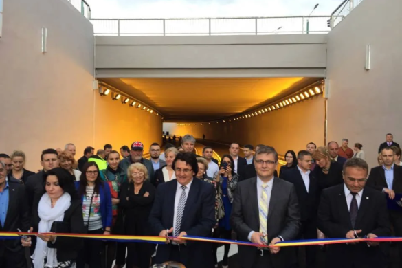 Complexul Rutier Michelangelo a fost INAUGURAT cu un gard ORIBIL care delimitează spațiul verde FOTO