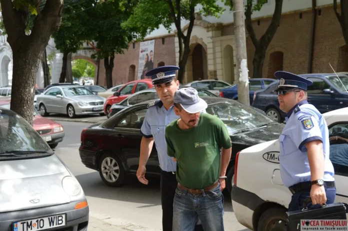 TUPEU fără margini! Cele două minore abuzate sexual au vrut să se RĂZBUNE pe „violator” Suspectul în vârstă de 46 de anii1 jpg