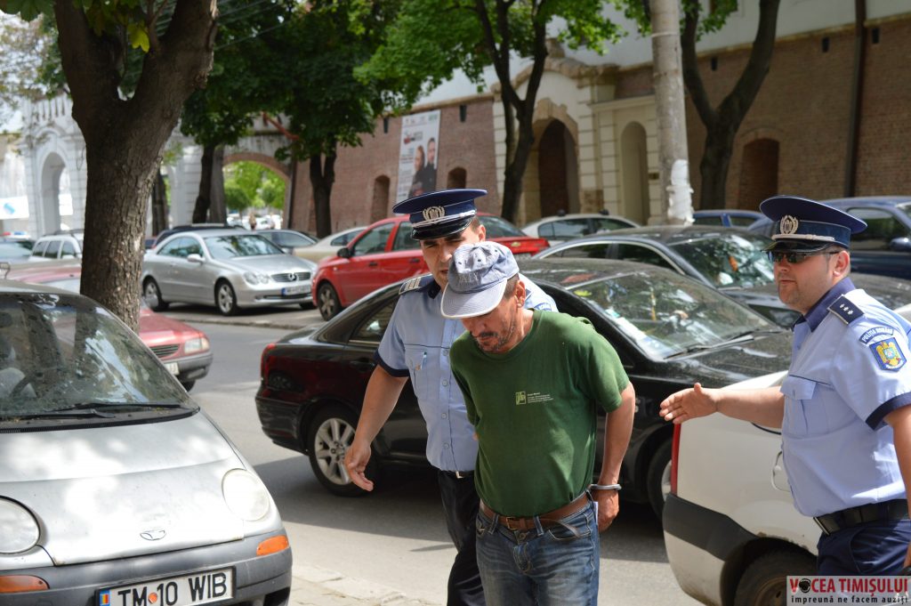 Suspectul în vârstă de 46 de anii2 Suspectul în vârstă de 46 de anii2