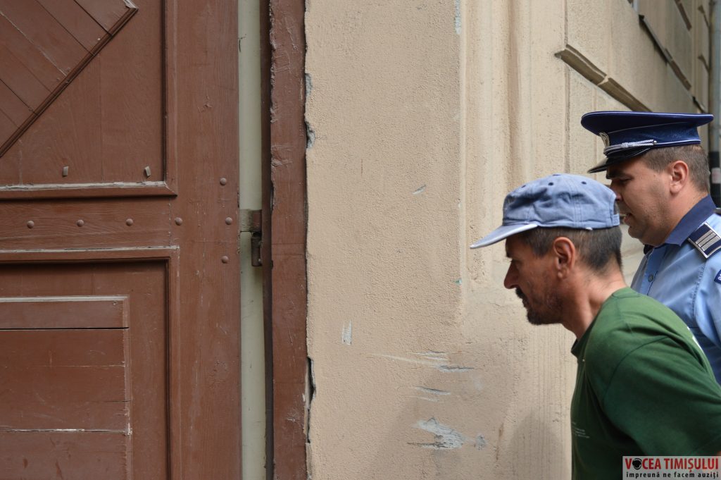 Suspectul în vârstă de 46 de anii5 Suspectul în vârstă de 46 de anii5