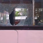 vandalizare-tramvai-geam-spart-mare