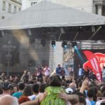 Horia-Brenciu-show-INCENDIAR-în-fața-miilor-de-timișoreni-aflați-în-Piața-Victoriei-4