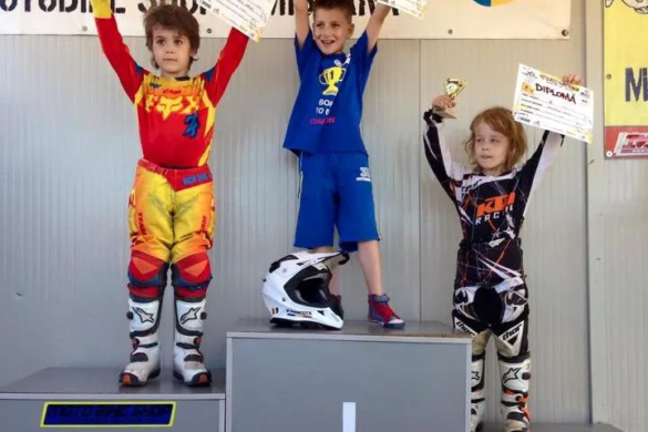 Patrick Pascotă, câștigător în prima etapă a Campionatului regional de Motocros de la Ianova