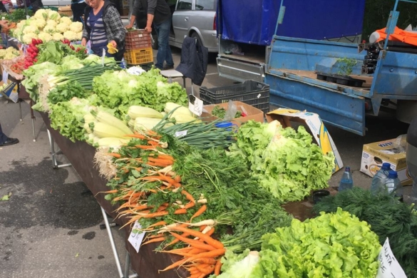 Comercianţii din Piaţa de gros, amenzi de 15.000 de lei şi sute de kilograme de marfă confiscată!
