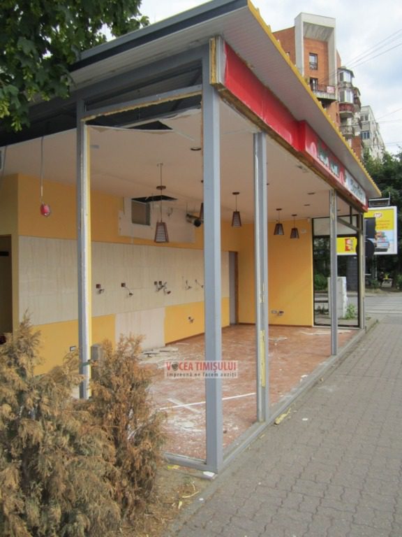 Primăria Timișoara a început demolarea teraselor fără autorizație 1 Primăria Timișoara a început demolarea teraselor fără autorizație 1