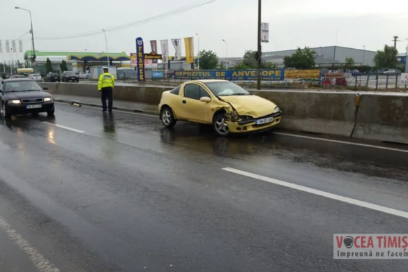 Șoferul unui Audi Q7 s-a ”vârât” cu TUPEU pe Calea Șagului și a provocat un accident! A băgat un om în sptial! FOTO