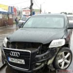 Șoferul-unui-Audi-Q7-s-a-”vârât”-cu-TUPEU-pe-Calea-Șagului-și-a-provocat-un-accident4
