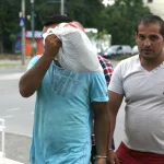 țiganii care au furat busturile @2 jpg
