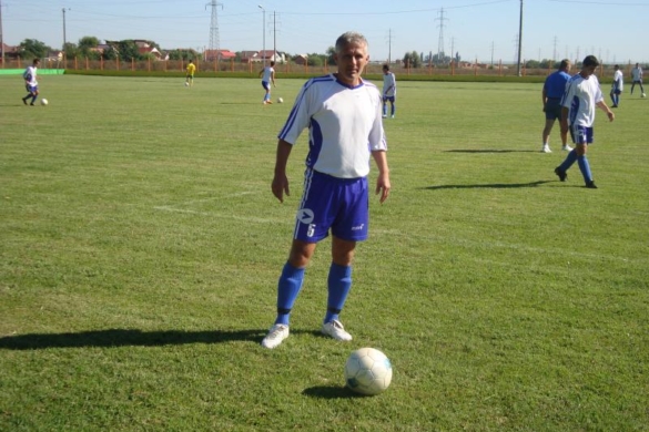 Toma Stoianov, în an aniversar, tratat cu SUPERFICIALITATE în vestiarul Unirii Sânnicolau Mare