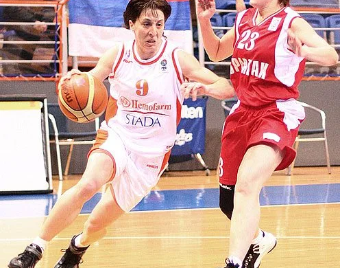 Biljana Stankovic, după 23 de sezoane la Vrsac, este noua jucătoare a lui BCM Tymes Poli