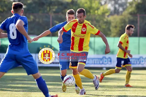 ACS Poli II, tranșează derby-ul contra Ripensiei într-o manieră categorică și se instalează în fotoliul de lider. Galben-roșii sunt în pericol să piardă și locul secund