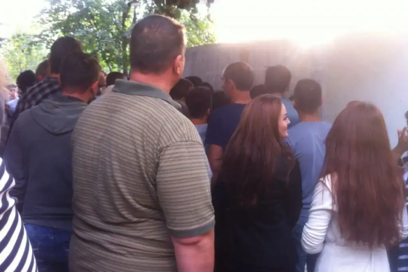 FIASCO în complexul studențesc din Timișoara. Mii de studenți au stat la cozi interminabile pentru a-și ocupa locurile din cămin
