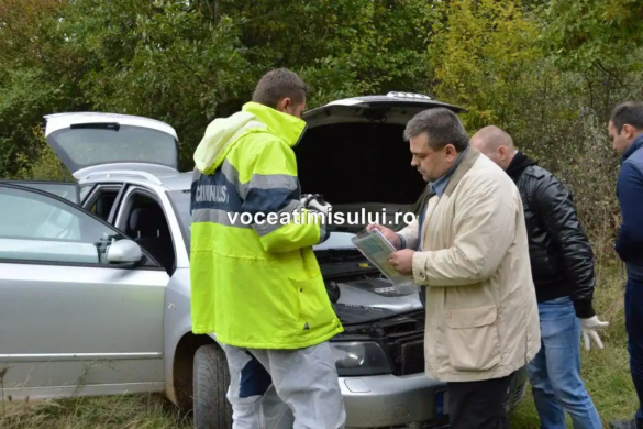 UPDATE: Maşina lui Măcinică, găsită de poliţişti la marginea unei păduri din Herneacova