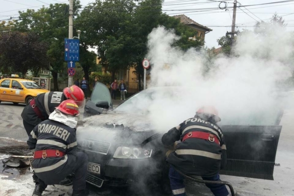 Accident VIOLENT pe strada Cluj, în urma căruia un AUDI A4 a fost cuprins de flăcări. Care au fost pagubele