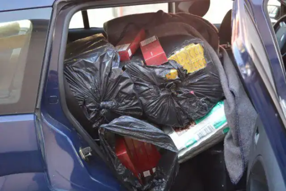 Prins cu 60.0000 de pachete cu tigari de contrabanda, in Mercedes, langa Timisoara
