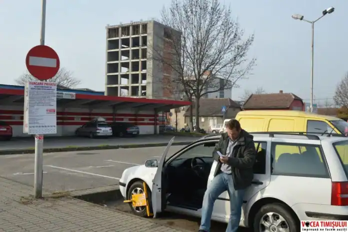 ABUZURILE Îngerilor Galbeni în parcarea de pe strada Miresei continuă, EPISODUL 2 Abuzuri Ingerii Galbeni061 jpg