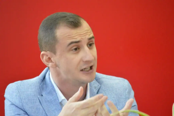 Alfred Simonis, împotriva HCL-ului 463/30.10.2015, de care a râs o țară întreagă, după ce a fost introdus în mod expres pe ordinea de zi de Nicolae Robu
