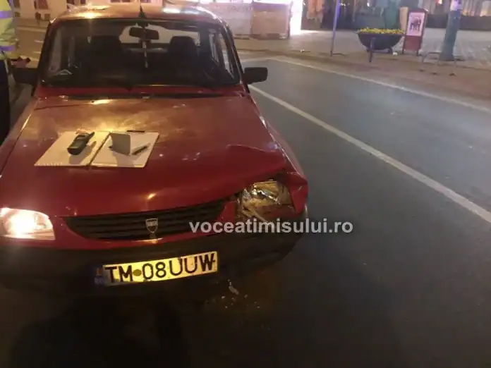 Noapte de pomină pentru trei frați după ce au furat o mașină și au făcut accident în centrul Timișoarei Trei frați din Peciu Nou4 jpg