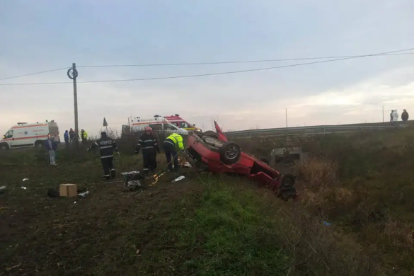 Accident mortal la ieșirea din Periam. Două persoane și-au pierdut viața după ce șoferul a pierdut controlul volanului