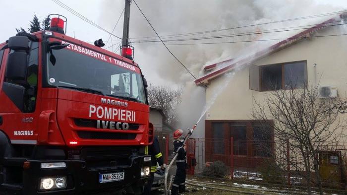 Incendiu-in-Timisoara-casa-in-flacari-10