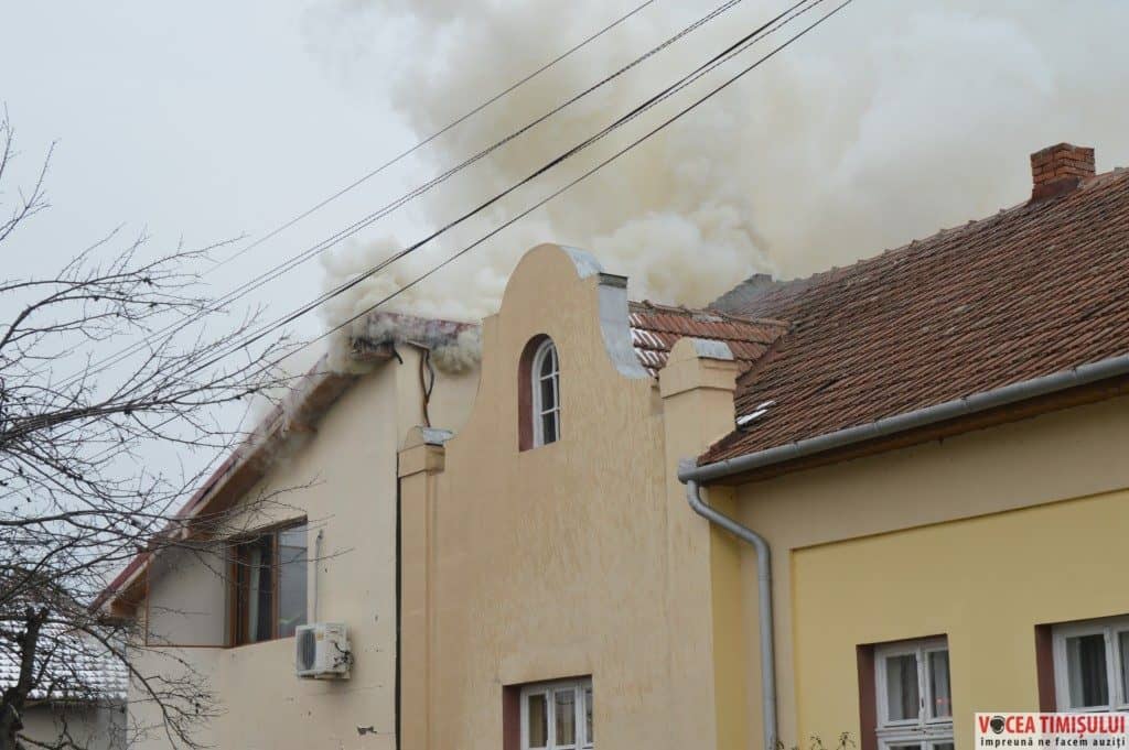 casă-în-flăcării15