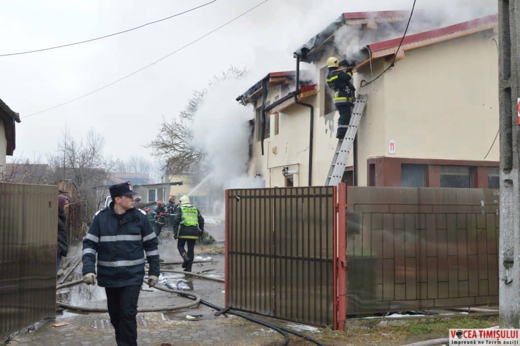 casă-în-flăcării44