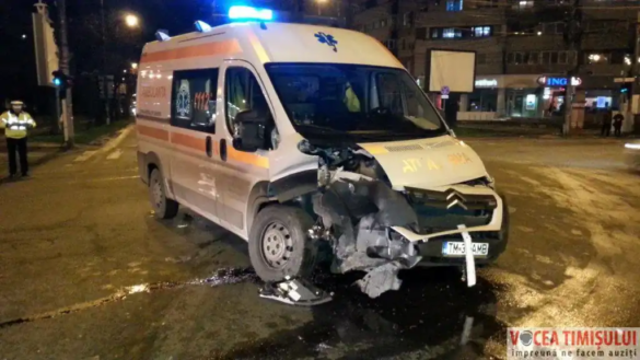 Accident Calea Circumvalațiuni și strada Gheorghe Lazăr02 jpg