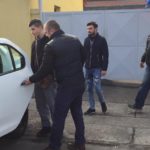 Tinerii-care-au-vandalizat-zeci-de-autoturisme-din-zona-Dacia06