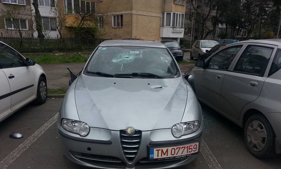 Autoturism-vandalizat-in-Piata-Dacia-din-Timisoara5