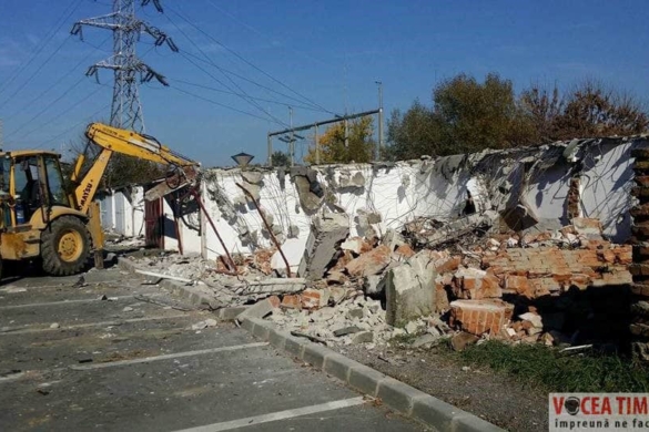 Se demoleaza garaje in patru zone diferite ale Timisoarei. Vezi bilantul ”garajiadei”!