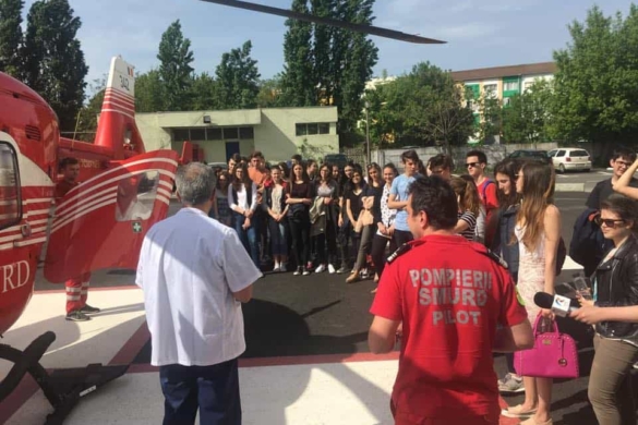 Elevii timișoreni, invitați să descopere viața de medic la Spitalul Județean