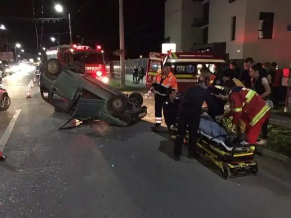 Accident Dumbravita Tico rasturnat 1 jpg