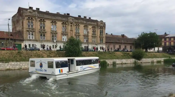 Lansare vaporas Decebal Bega 1 jpg