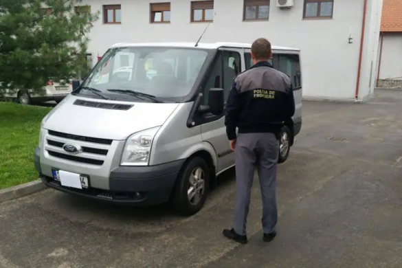 A rămas fără mașina de serviciu în Vama Cenad