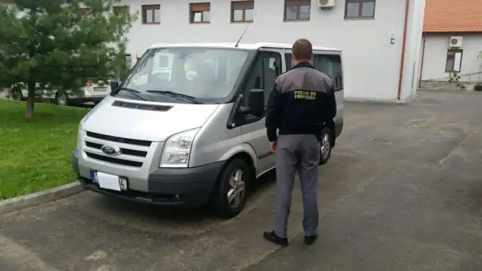 A rămas fără mașina de serviciu în Vama Cenad