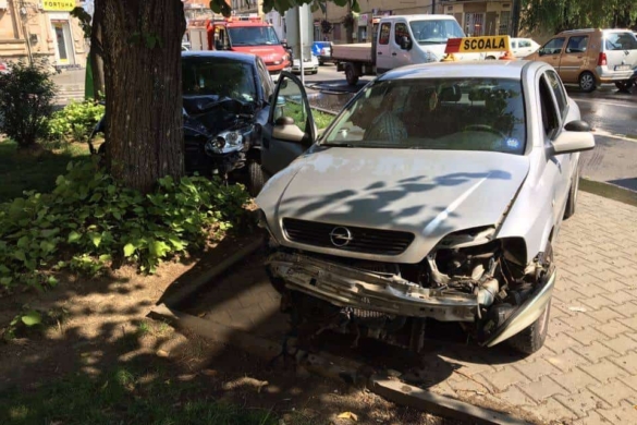 Accident la Timișoara: o tânără la spital dupa ce un șofer nu a acordat prioritate