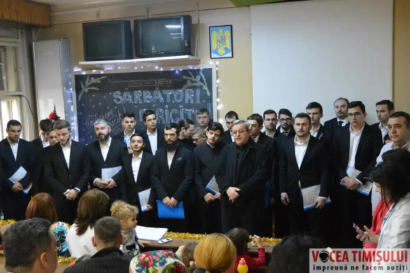 Moş Crăciun, în vizită la Maternitatea „Bega”