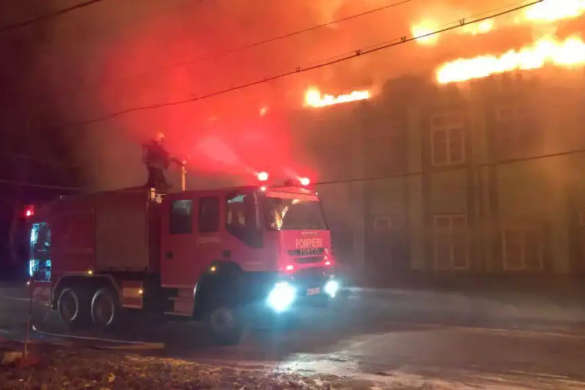 Panică la Spitalul din Gătaia: un pavilion a luat foc. Cum se desfăşoară intervenţia pompierilor