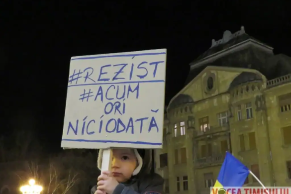 Protestatarii #rezist, în stradă, la Timişoara. Câţi oameni au înfruntat căldura năpraznică