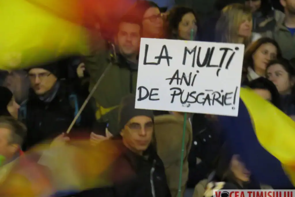 Aproximativ 4.000 de oameni la miting în Piaţa Victoriei din Timişoara. Pe când se amână protestele