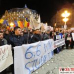 Proteste-in-Piata-Victoriei04