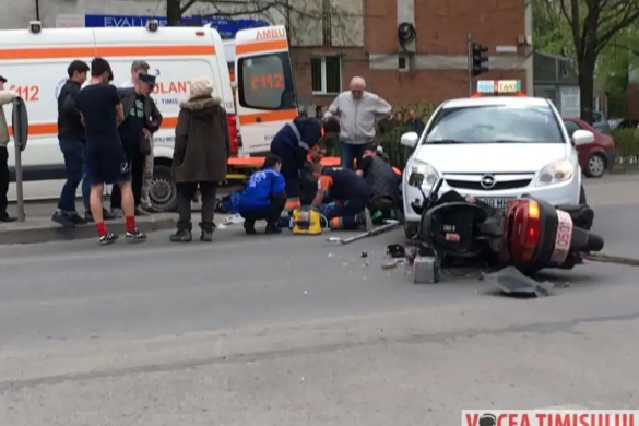 VIDEO/FOTO! Accident pe Circumvalaţiunii. Un motociclist a fost lovit în plin de un taxi