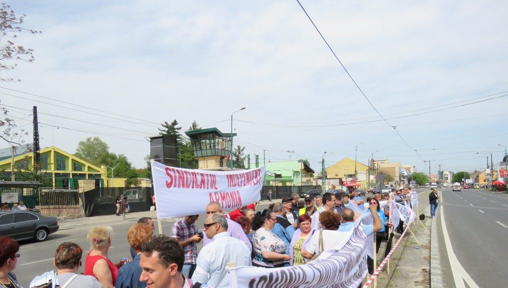 Protest-în-faţa-sediului-RATT5