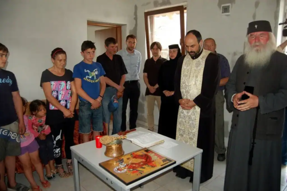 Mitropolitul Banatului, casă ridicată de la zero pentru o familie cu patru copii, rămasă pe drumuri